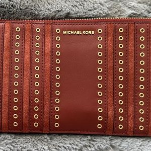 Michael kors clutch